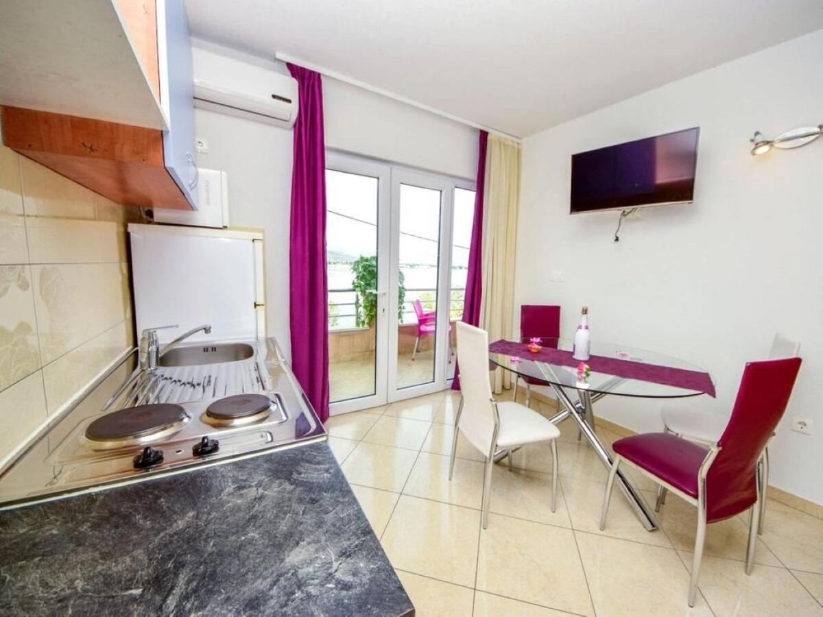 Apartments Vini Trogir Exterior photo