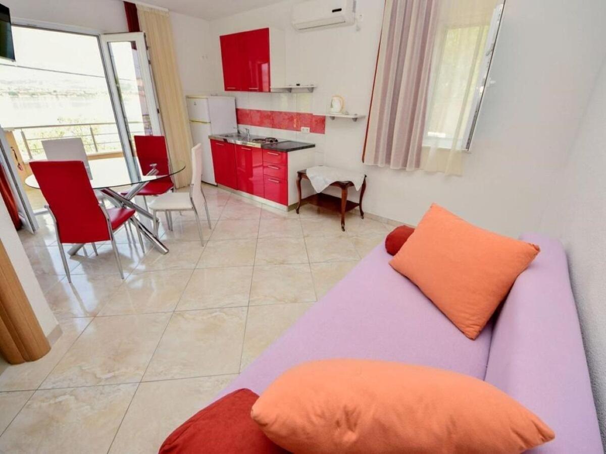 Apartments Vini Trogir Exterior photo