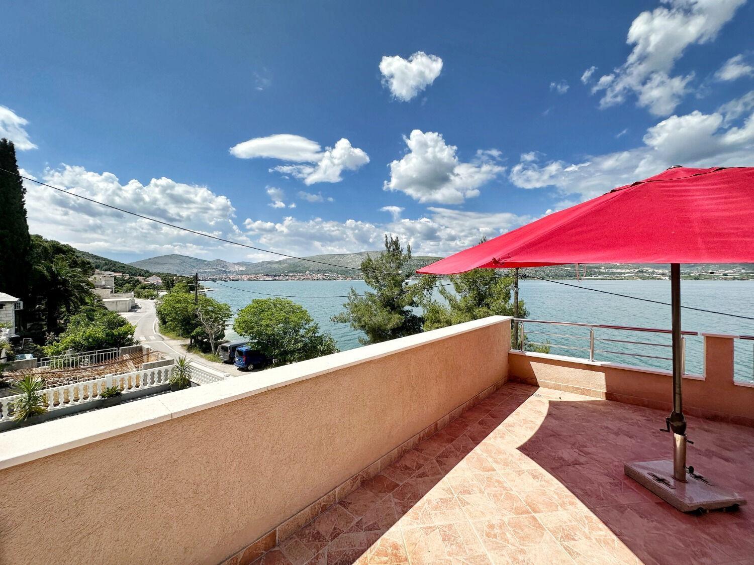 Apartments Vini Trogir Exterior photo