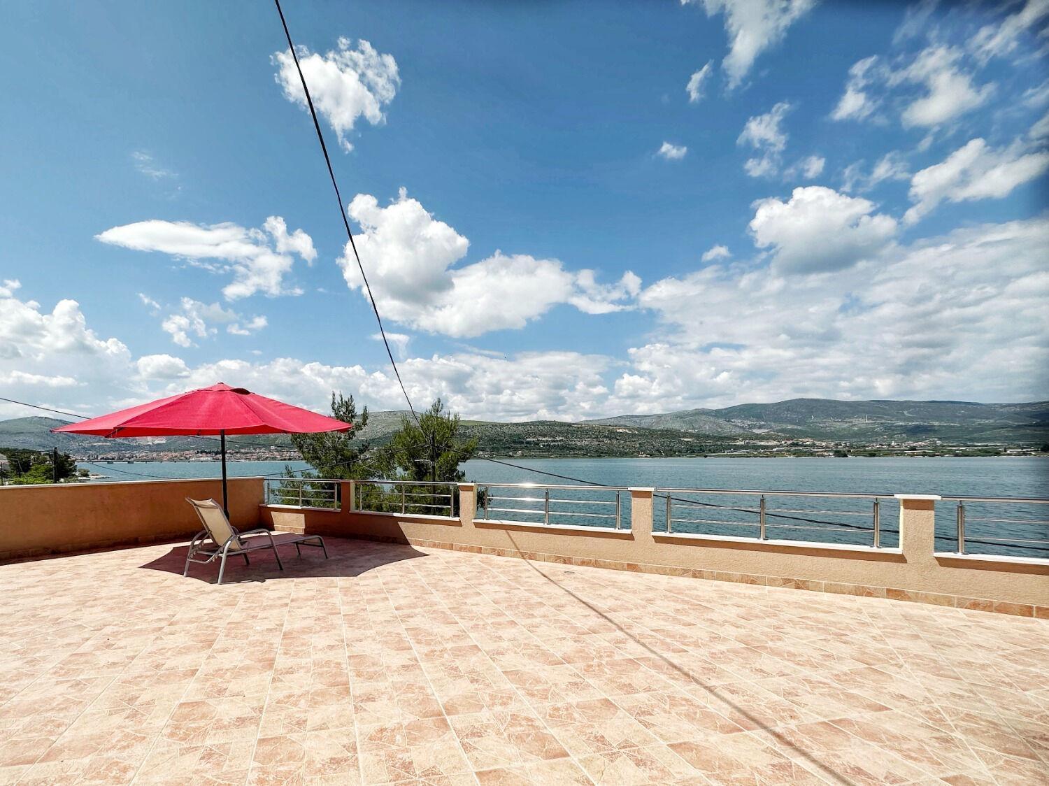 Apartments Vini Trogir Exterior photo